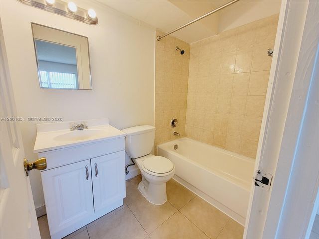 8040 N Colony Circle N 108, Tamarac, FL 33321