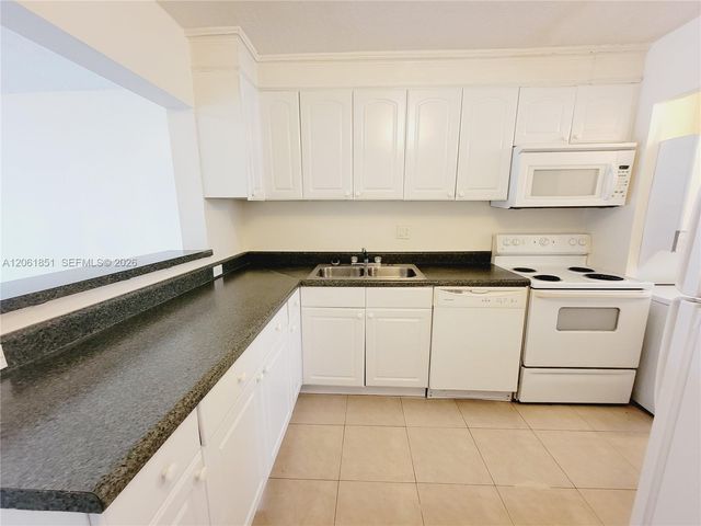 8040 N Colony Circle N 108, Tamarac, FL 33321