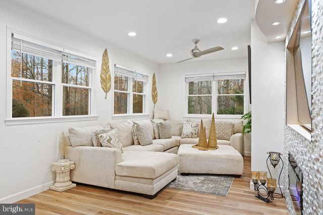 997 MOUNT ZION MARLBORO RD, Lothian, MD 20711