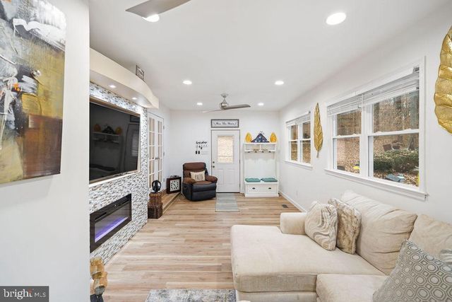 997 MOUNT ZION MARLBORO RD, Lothian, MD 20711