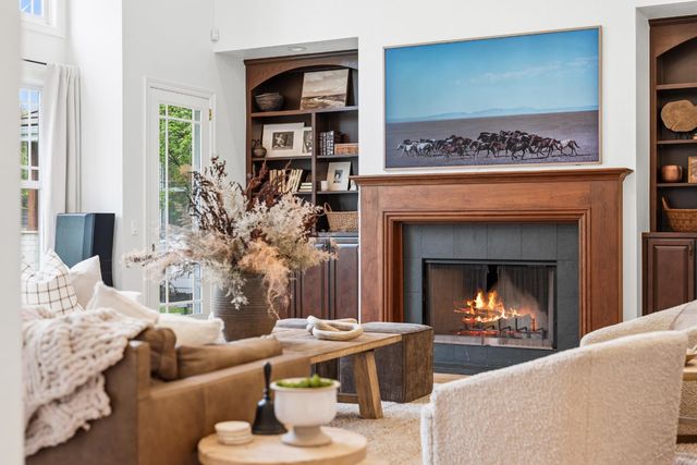 8315 Horseshoe Bar Rd, Loomis, CA 95650