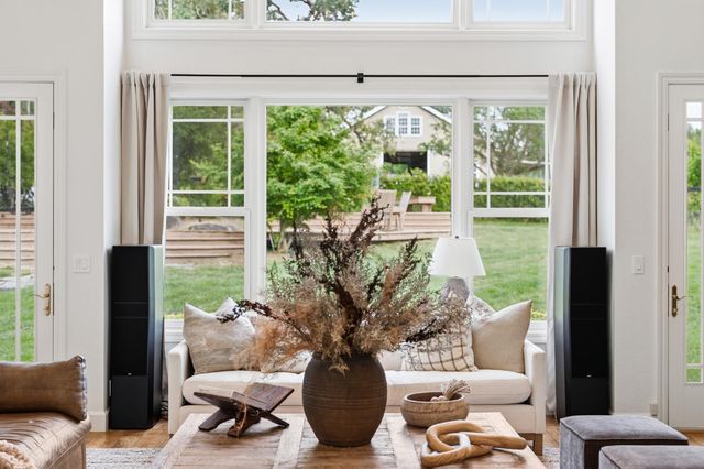 8315 Horseshoe Bar Rd, Loomis, CA 95650