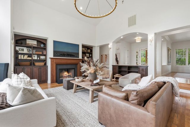 8315 Horseshoe Bar Rd, Loomis, CA 95650