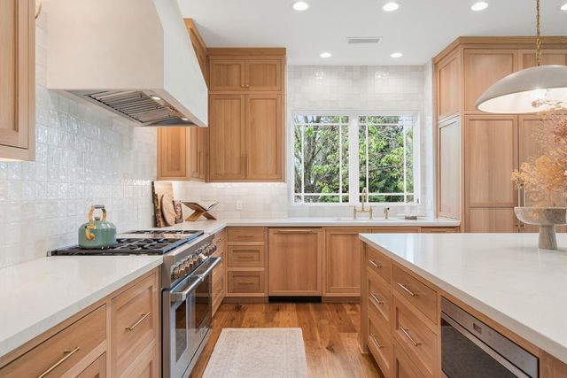 8315 Horseshoe Bar Rd, Loomis, CA 95650