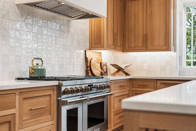 8315 Horseshoe Bar Rd, Loomis, CA 95650