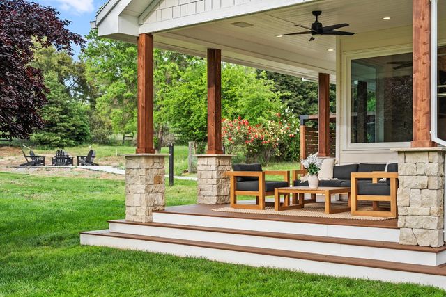 8315 Horseshoe Bar Rd, Loomis, CA 95650