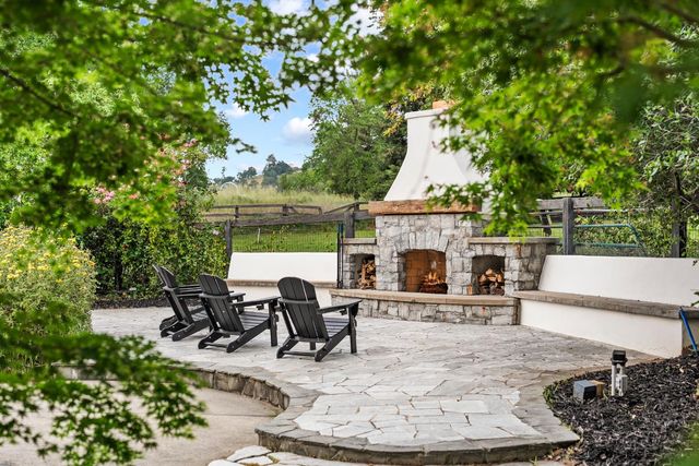 8315 Horseshoe Bar Rd, Loomis, CA 95650