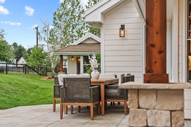 8315 Horseshoe Bar Rd, Loomis, CA 95650