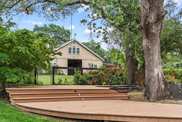 8315 Horseshoe Bar Rd, Loomis, CA 95650