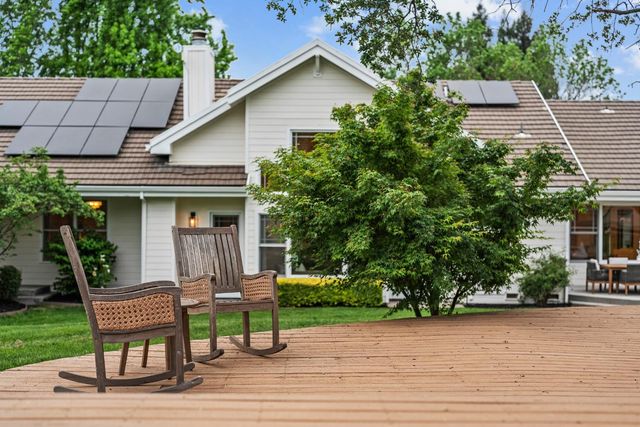 8315 Horseshoe Bar Rd, Loomis, CA 95650