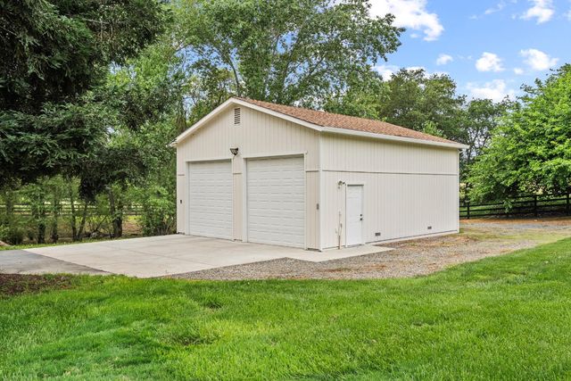 8315 Horseshoe Bar Rd, Loomis, CA 95650