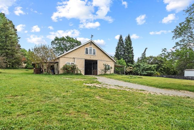 8315 Horseshoe Bar Rd, Loomis, CA 95650