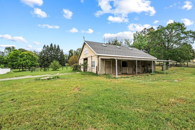 8315 Horseshoe Bar Rd, Loomis, CA 95650