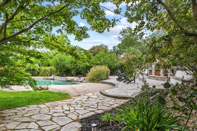 8315 Horseshoe Bar Rd, Loomis, CA 95650