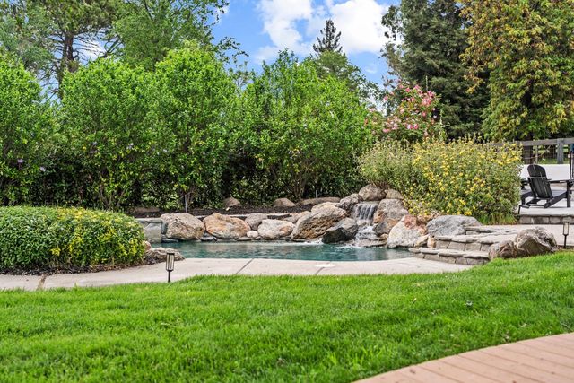 8315 Horseshoe Bar Rd, Loomis, CA 95650