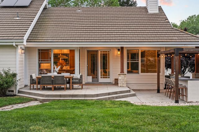 8315 Horseshoe Bar Rd, Loomis, CA 95650