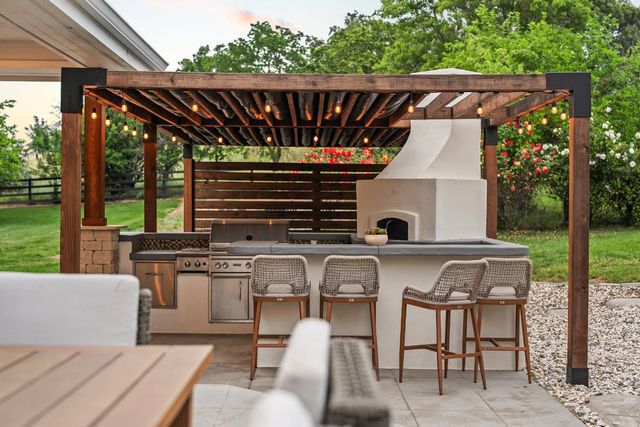 8315 Horseshoe Bar Rd, Loomis, CA 95650