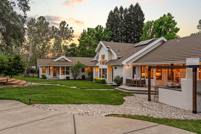 8315 Horseshoe Bar Rd, Loomis, CA 95650