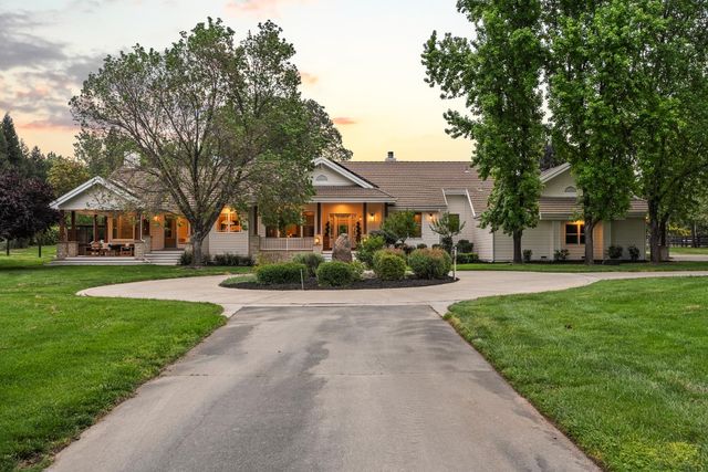 8315 Horseshoe Bar Rd, Loomis, CA 95650