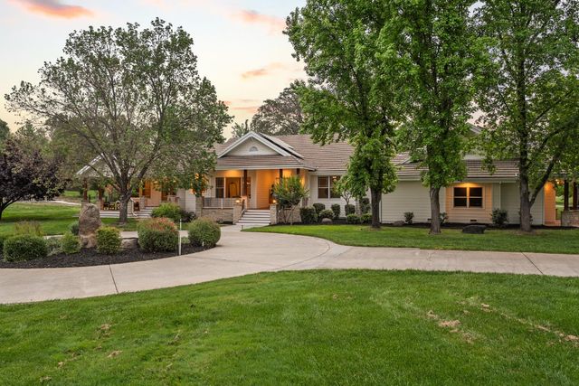 8315 Horseshoe Bar Rd, Loomis, CA 95650