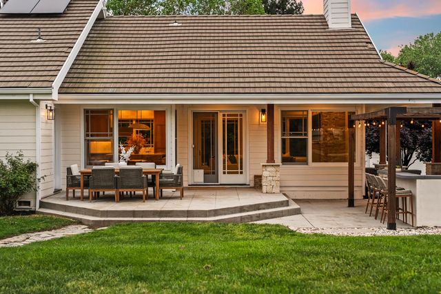 8315 Horseshoe Bar Rd, Loomis, CA 95650