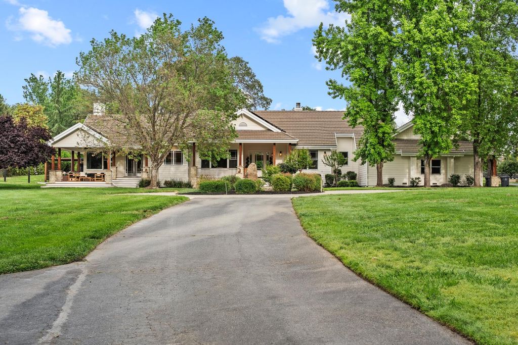 8315 Horseshoe Bar Rd, Loomis, CA 95650