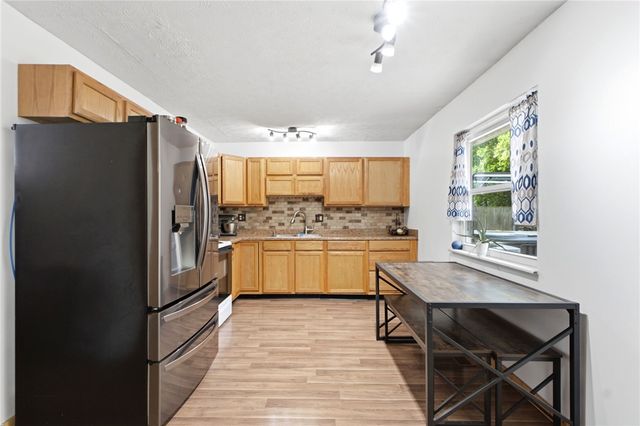 907 Marcia Drive, Trenton, OH 45067