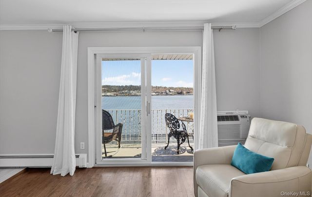 1 Toms Point Lane 17G, Port Washington, NY 11050