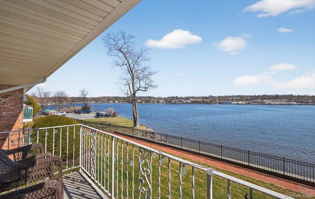 1 Toms Point Lane 17G, Port Washington, NY 11050