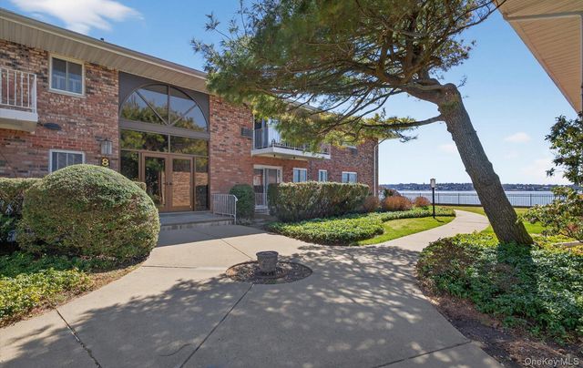 1 Toms Point Lane 17G, Port Washington, NY 11050