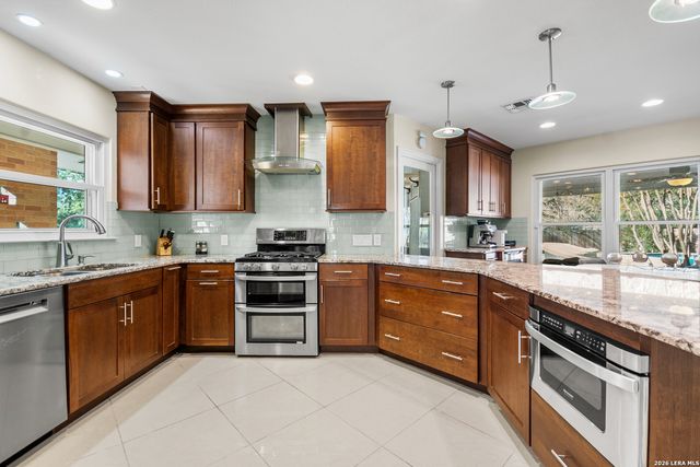 203 LARAMIE DR, San Antonio, TX 78209