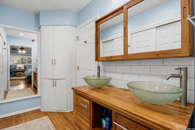 203 LARAMIE DR, San Antonio, TX 78209