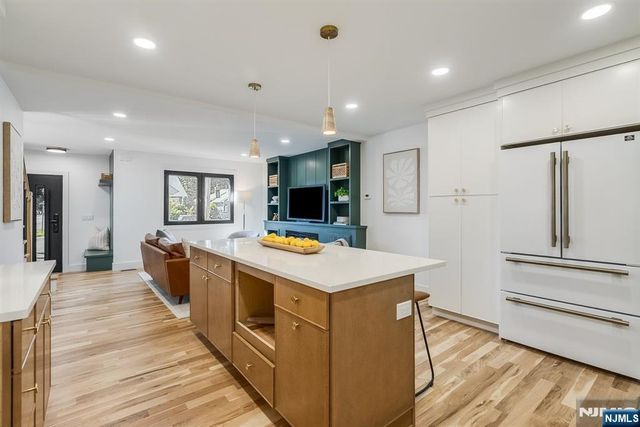 17-19 Berdan Avenue, Fair Lawn, NJ 07410