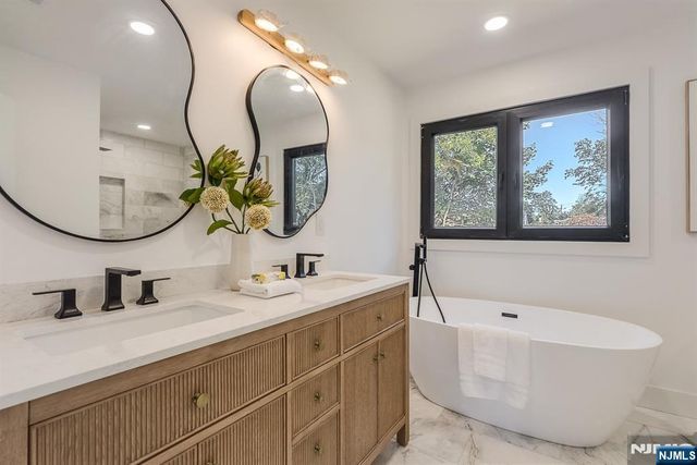 17-19 Berdan Avenue, Fair Lawn, NJ 07410