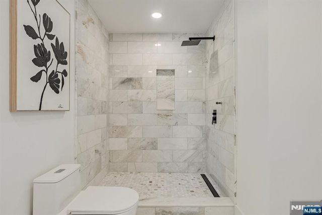 17-19 Berdan Avenue, Fair Lawn, NJ 07410