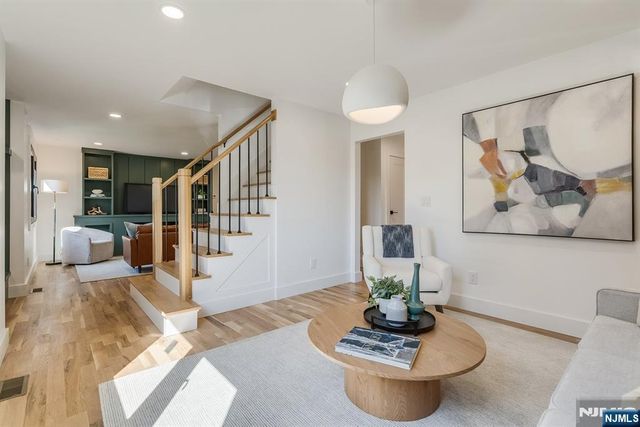 17-19 Berdan Avenue, Fair Lawn, NJ 07410