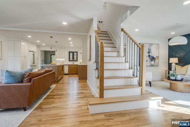 17-19 Berdan Avenue, Fair Lawn, NJ 07410