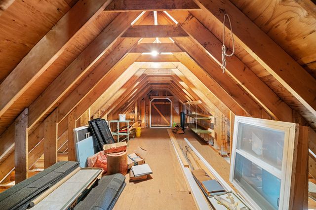 12 Woodcrest Drive, Hudson, NH 03051