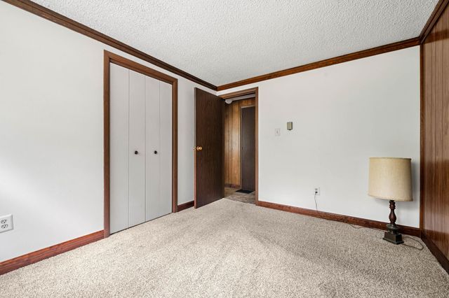 12 Woodcrest Drive, Hudson, NH 03051