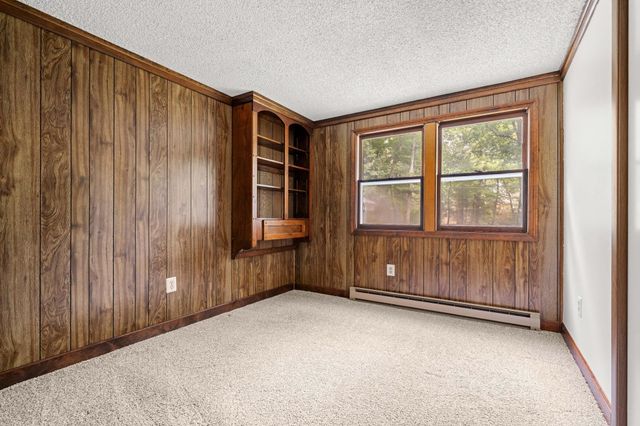 12 Woodcrest Drive, Hudson, NH 03051