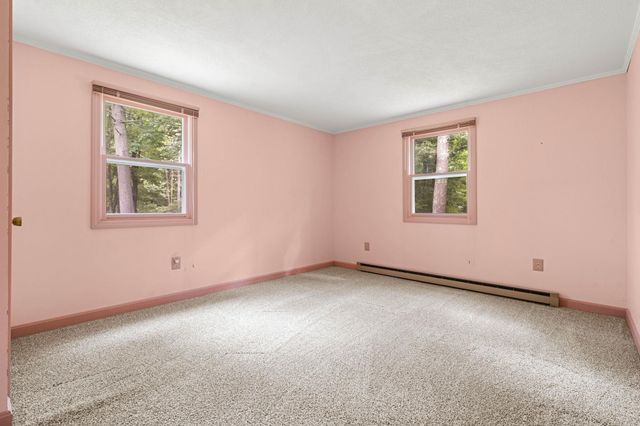 12 Woodcrest Drive, Hudson, NH 03051