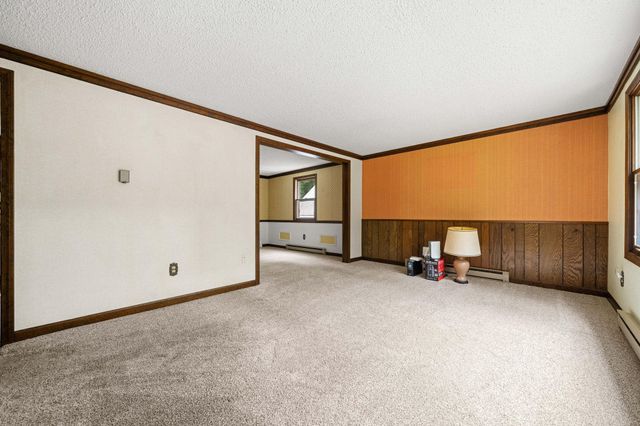 12 Woodcrest Drive, Hudson, NH 03051