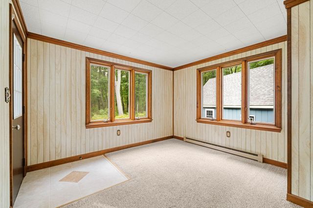 12 Woodcrest Drive, Hudson, NH 03051