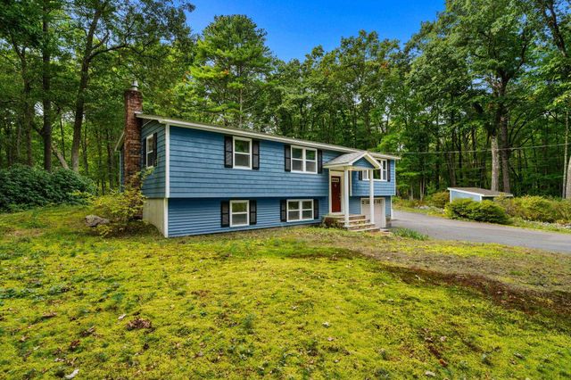 12 Woodcrest Drive, Hudson, NH 03051
