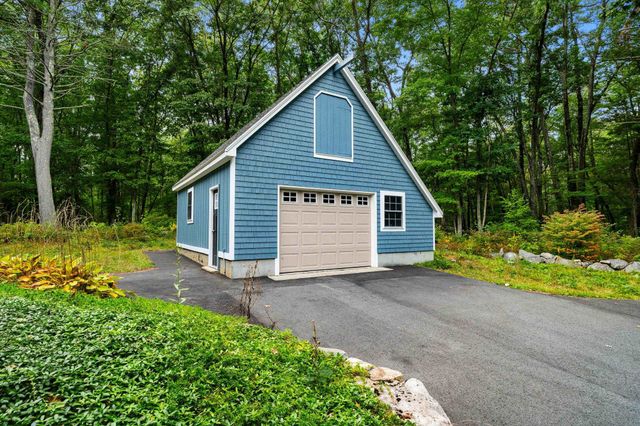 12 Woodcrest Drive, Hudson, NH 03051