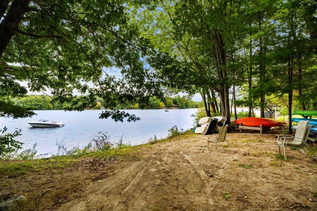 12 Woodcrest Drive, Hudson, NH 03051