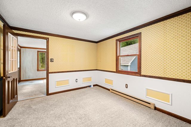 12 Woodcrest Drive, Hudson, NH 03051