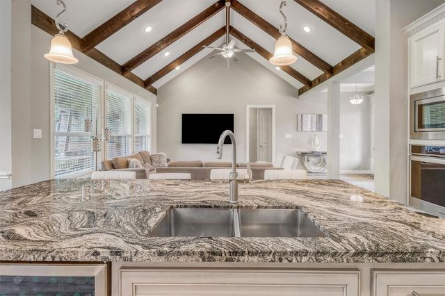 2111 Geronimo Lane, Rosenberg, TX 77471