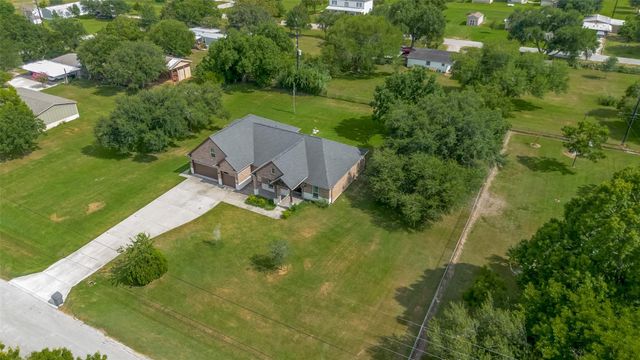 2111 Geronimo Lane, Rosenberg, TX 77471