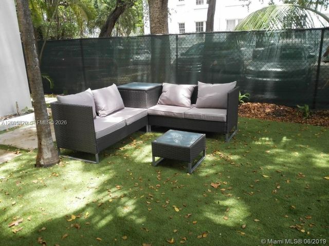 245 NE 33rd St 104, Miami, FL 33137